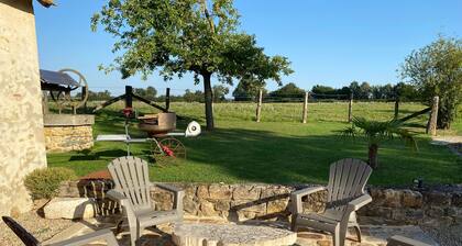 Riverside Retreat: Charming Cottage Near Le Mans – Fishing, Hiking & Equestrian Activities