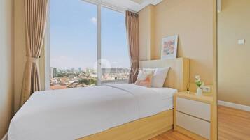 Iron/ironing board, free WiFi