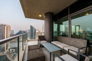 Apartemen Deluks, 2 kamar tidur | Balkon