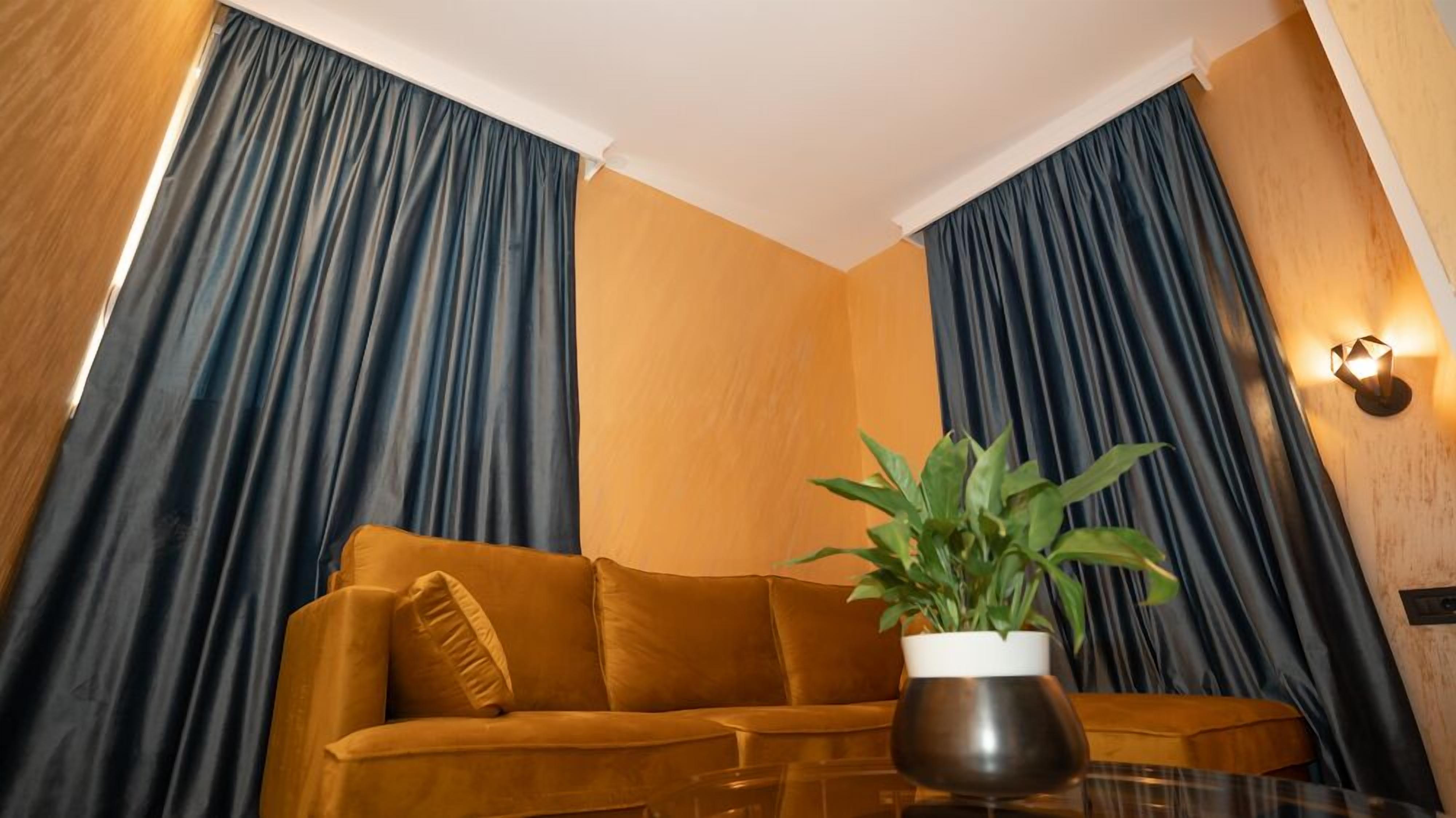 luxury room | 1 bedroom, premium bedding, minibar, desk