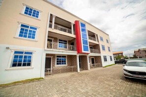 Exterior - 3 bedrooms | Entire Flat | Amasaman, Accra (Amasaman,)