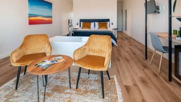 Honeymoon Suite