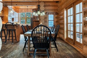 Dining - Fiddler Lake Resort - Bear 10 (Mille-Isles)