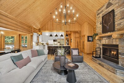 Fiddler Lake Resort - Deer 16