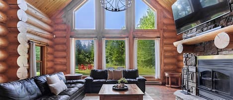 Télévision, cheminée