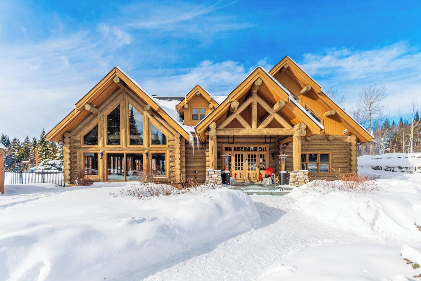 المنشأة من الخارج