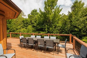 Outdoor dining - Fiddler Lake Resort - Deer 69 (Mille-Isles)