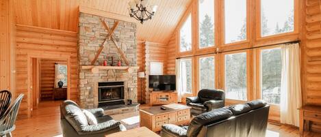 Télévision, cheminée