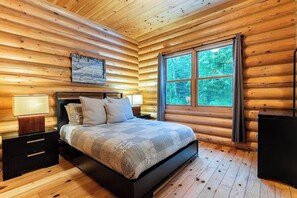 3 bedrooms, desk, iron/ironing board, WiFi