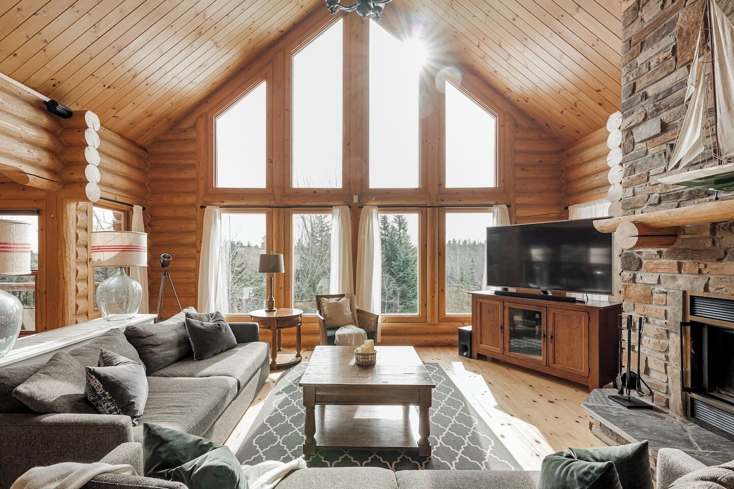 Télévision, cheminée