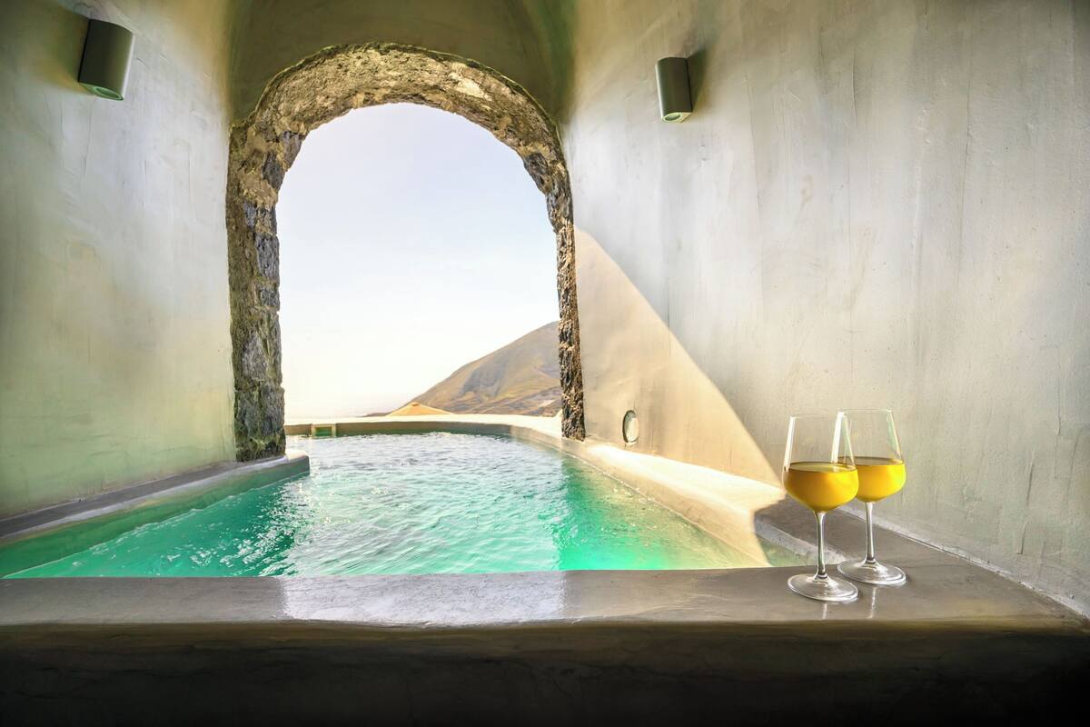 Superior Two-Bedroom Sea View Villa with Cave Pool - Petra | 客房内保险箱、遮光窗帘、隔音、熨斗/熨衣板