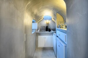 Vil·la | Cuina privada | Utensilis de cuina, vaixella i coberteria