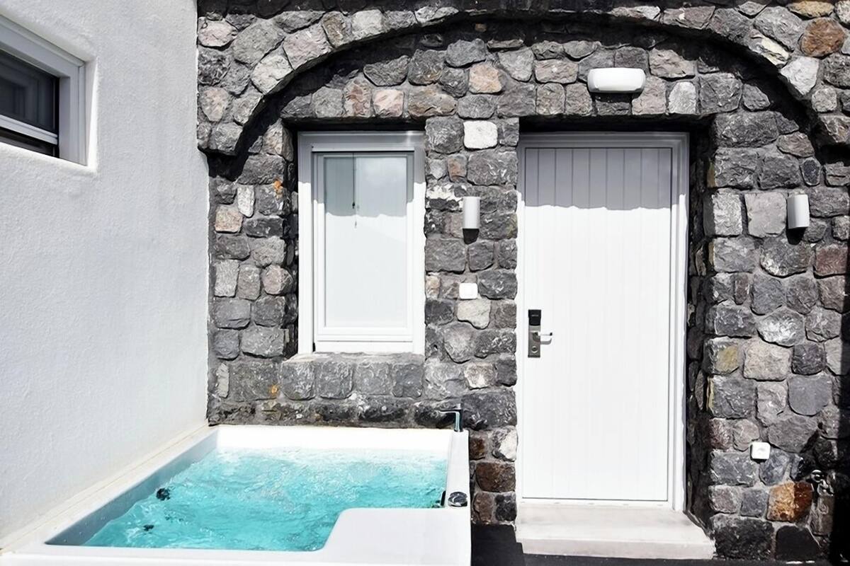 One-Bedroom Sea View Villa with Hot Tub - Gaia | 客房内保险箱、遮光窗帘、隔音、熨斗/熨衣板