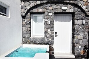 Gaia | Cofres nos quartos, cortinas blackout, quartos à prova de som