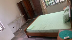 2 Schlafzimmer, Bügeleisen/Bügelbrett, WLAN, Bettwäsche