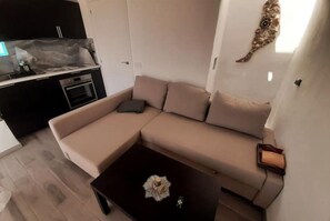 Una Smart TV, libros