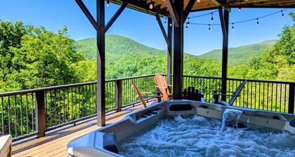 Wandering Bear - Hot Tub and Incredible Mtn Views