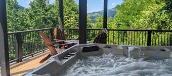 Wandering Bear - New Hot Tub and Incredible Views