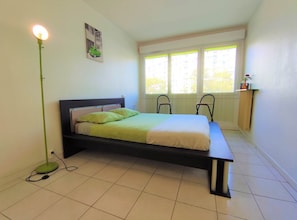 1 bedroom, iron/ironing board, free WiFi, bed sheets
