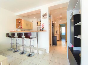 Dining - Appart T3 Tout Confort + Parking Privatif (La Rochelle)