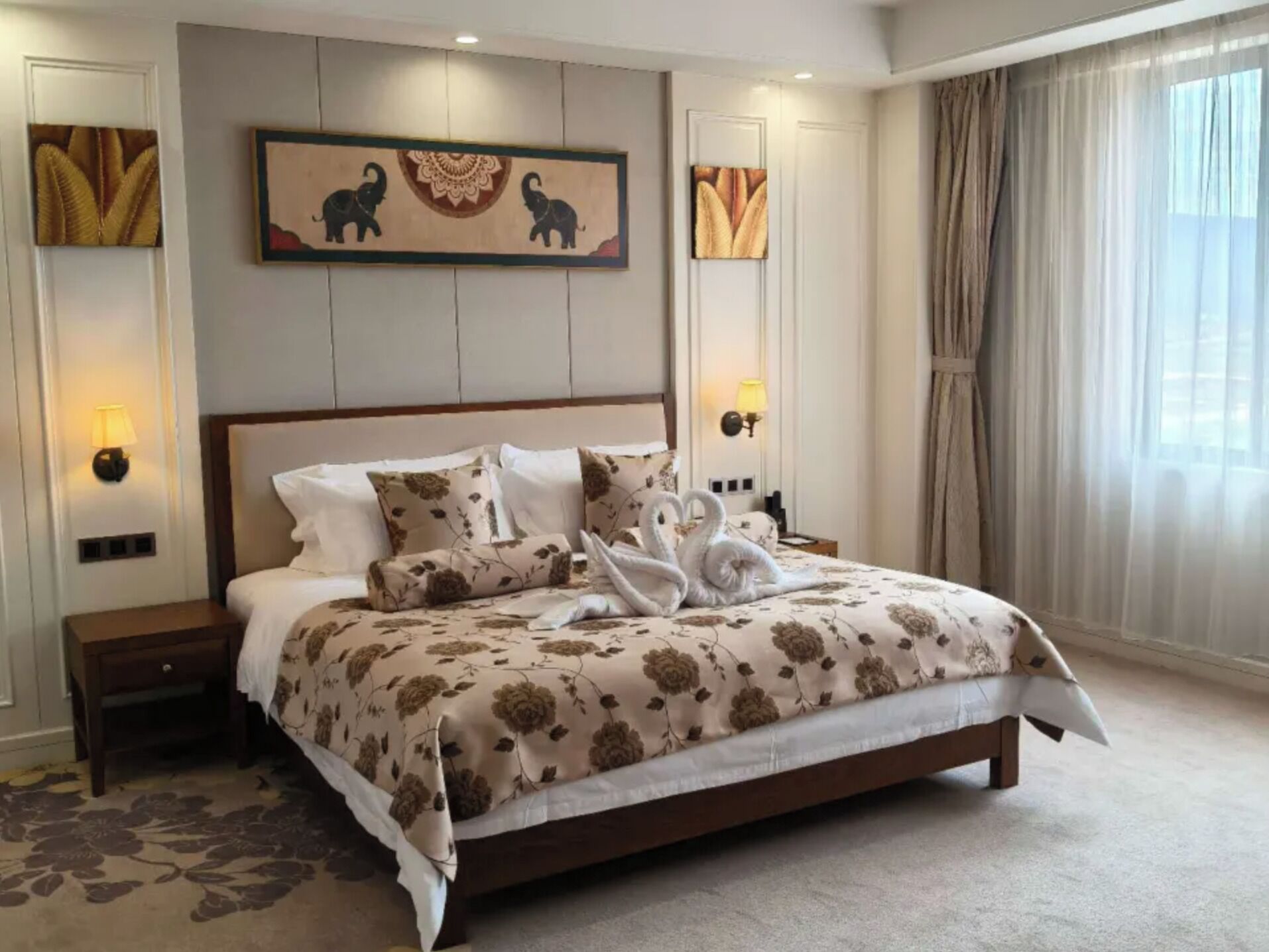 Studio Suite Presidensial | Brankas dan didekorasi berbeda-beda