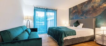 LiT LiVING: Luxury | Box SprIng | Parken | 2 BR |