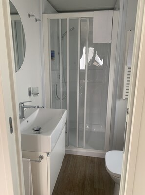 Bungalow, 1 Bedroom, Private Pool, Mountain View | Bathroom