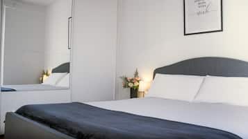 2 chambres, fer et planche à repasser, Wi-Fi gratuit, draps fournis