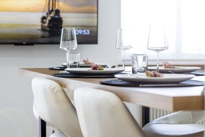 تناول الطعام