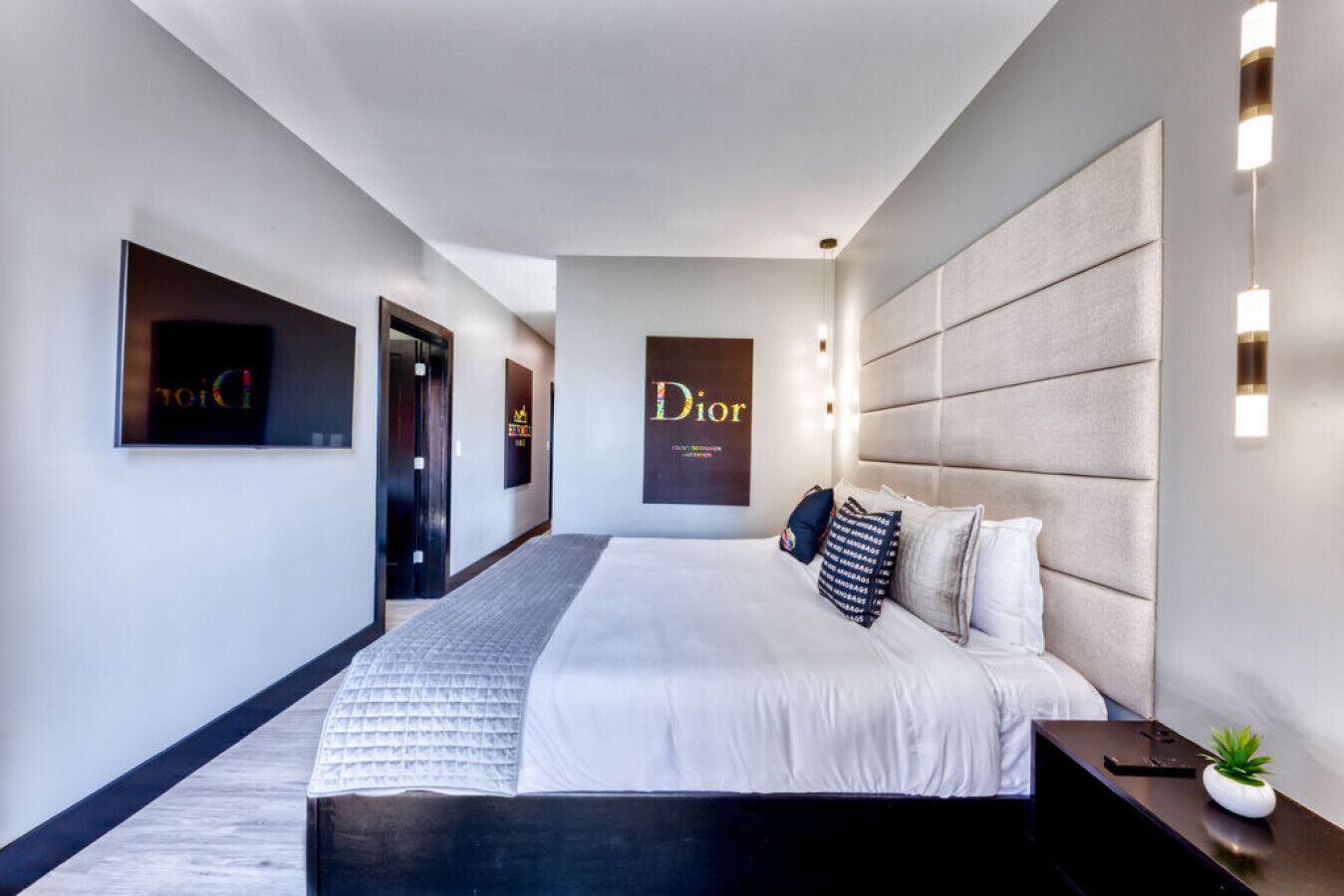 Free WiFi, bed sheets