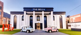 The Bella`s Sneaker Dreamzzz Suite, Sleeps 2, Private Balcony