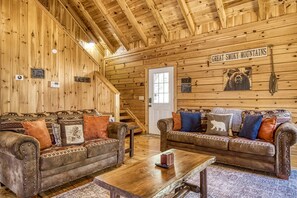 Smart TV, fireplace, DVD player