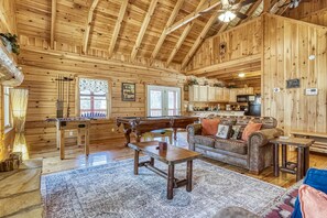 スマートテレビ、暖炉、DVD プレーヤー