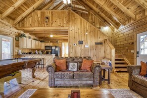 スマートテレビ、暖炉、DVD プレーヤー