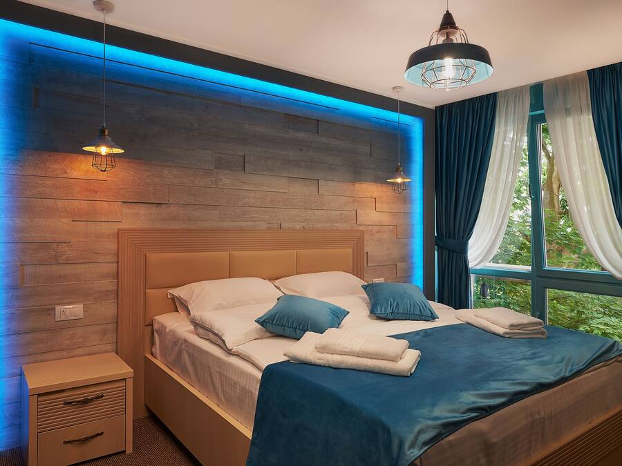 Deluxe Double Room | Blackout curtains, soundproofing, iron/ironing board, free WiFi