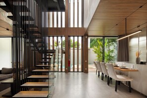 Two-bedroom Villa with Private Pool - Villa 5 | Dining room - Alex Villas Complex N2 (Canggu)