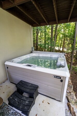 Bain à remous extérieur