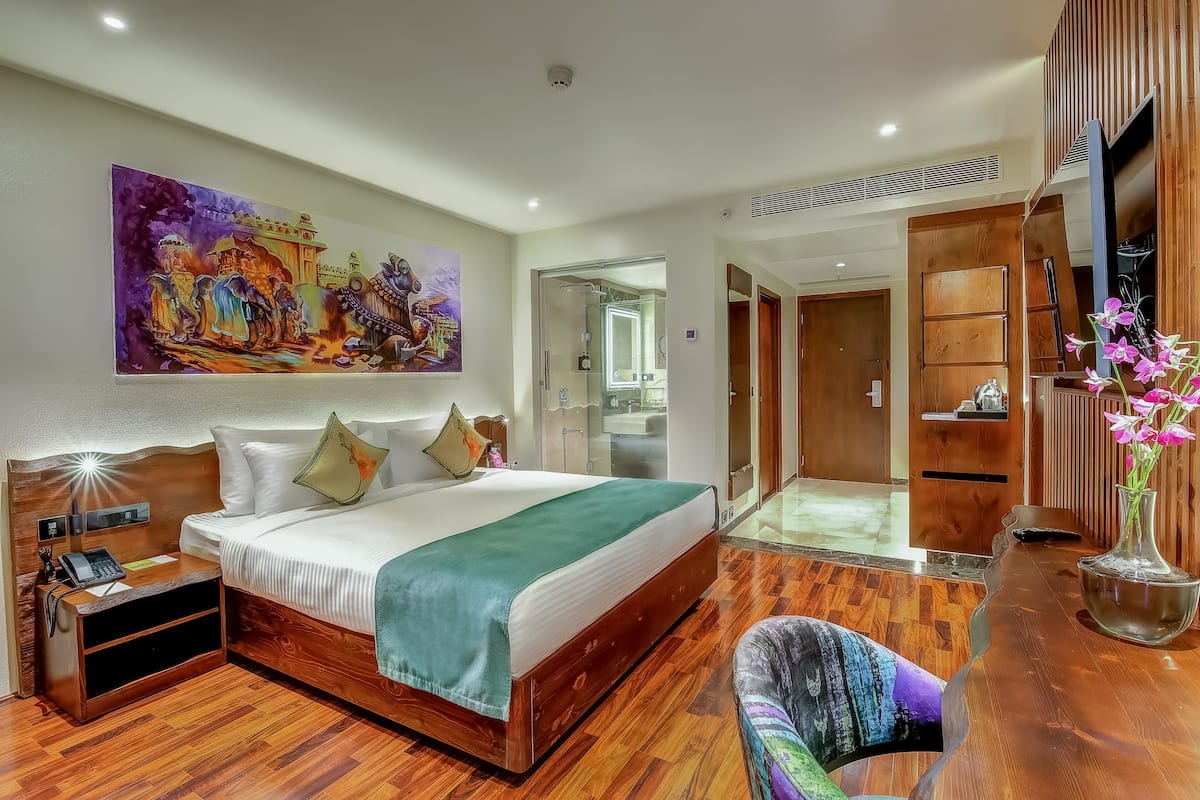 1 chambre, minibar, coffres-forts dans les chambres, bureau