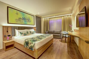 Minibar, in-room safe, desk, soundproofing - Regenta Central Javaji Mysore (Mysore)