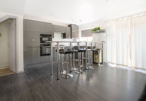 Maison, 4 chambres, bain à remous | Cuisine privée