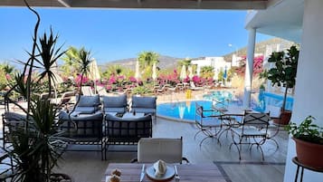 Desayuno (EUR 15 por persona)
