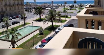 Room-viareggio Live in Top Deco