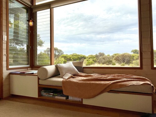 Alloca Beach Shack - Contemporary take on a 1950's beach shack