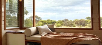 Alloca Beach Shack - Contemporary take on a 1950's beach shack