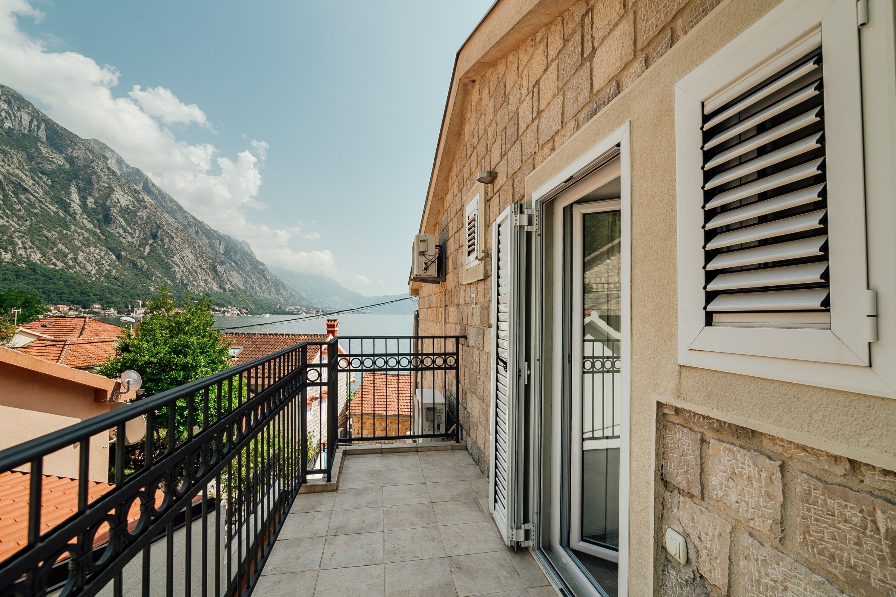 House, 4 Bedrooms, Balcony, Garden View | Balkoni