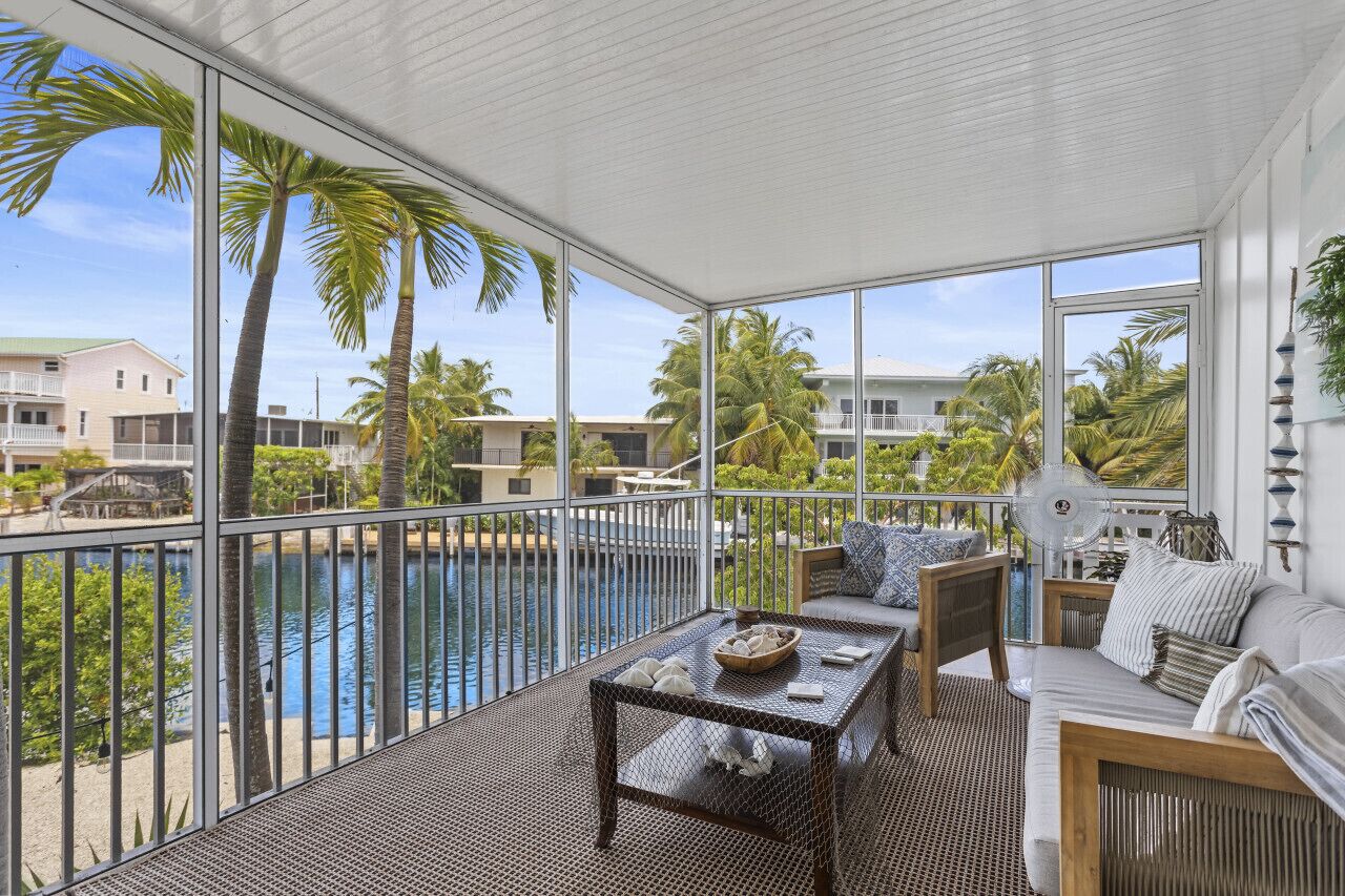 Spectacular Keys home on corner canal, hot tub, tiki hut + much more!