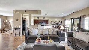 TV - Valrico's Hidden Gem: A Stunning 3-Bedroom Oasis Awaits! (Valrico)