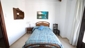 10 bedrooms, desk, iron/ironing board, WiFi
