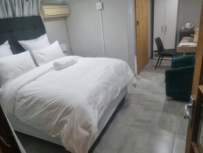 7 dormitorios, tabla de planchar con plancha, wifi y ropa de cama