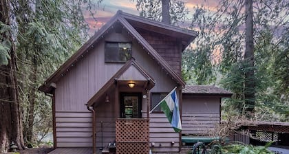 Chase’s River Cabin • Over River Deck • Hot Tub